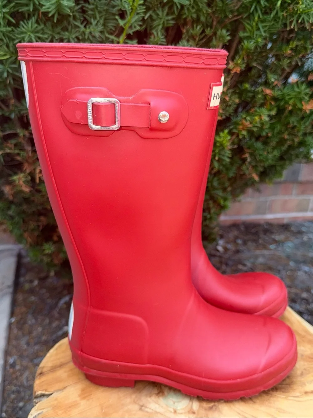 Hunter Kids Original Rain Boots in matte military red Size 2